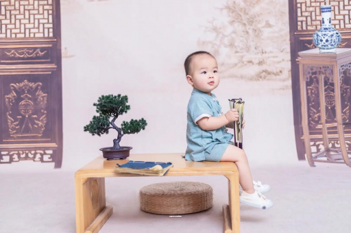 博罗宝宝眼睛肿是什么原因